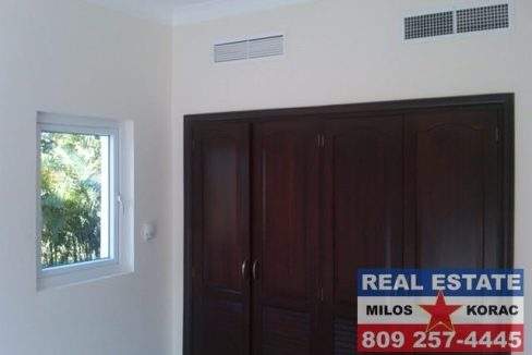 One bedroom luxury condo for rent unfurnished in Cocotal golf course