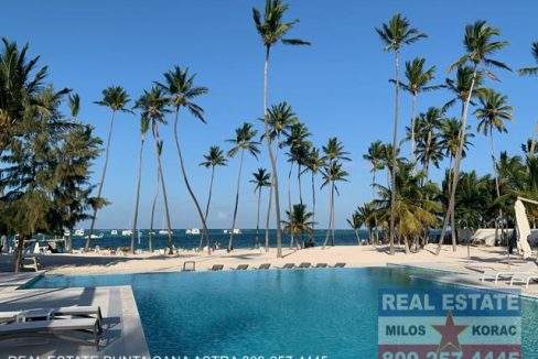 Playa Coral beachfront condos for sale